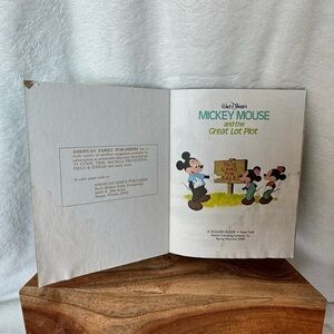 Vintage 1974 a little golden book mickey mouse and the great lot plot book